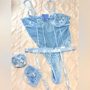 Baby Blue Floral Lace Underwire Bustier Set
